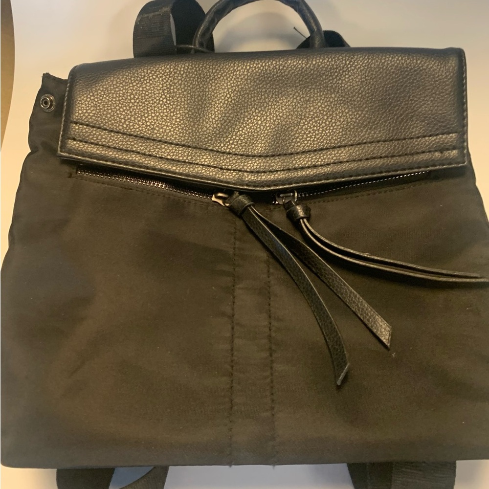 Botkier New York Trigger Backpack Bag Or Purse Bl… - image 4